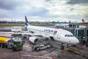 Ranking de aéreas mais pontuais do mundo em 2024 tem Latam e Azul no topo; veja quem lidera