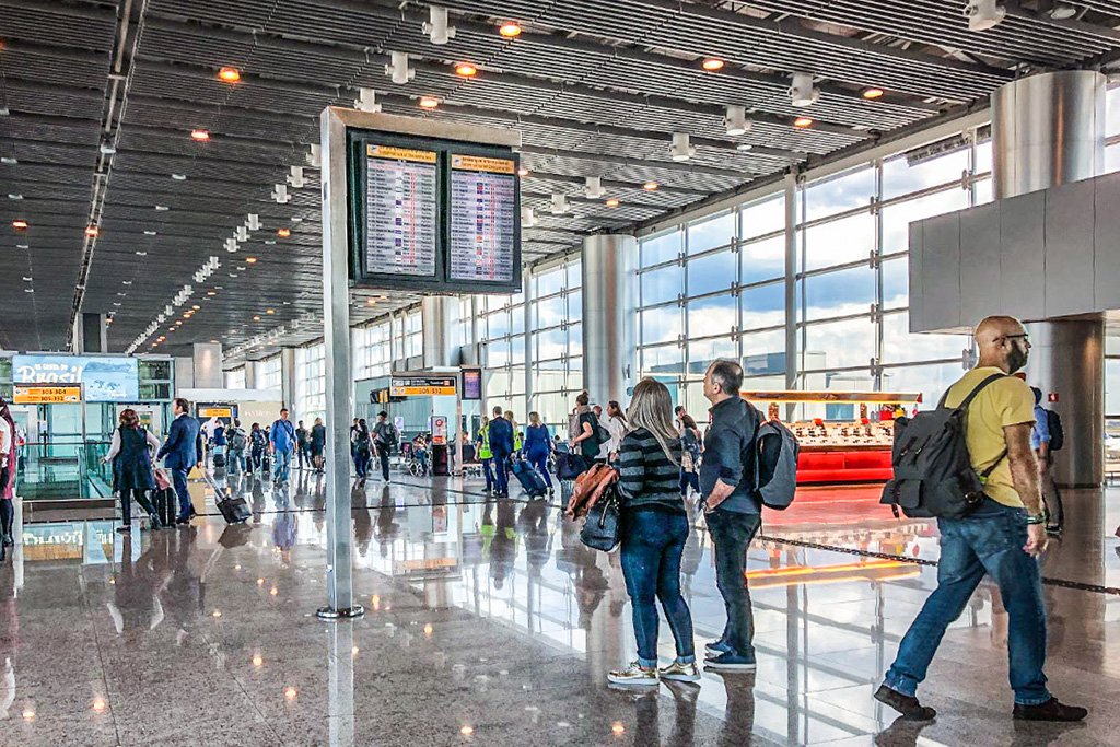 O Aeroporto de Guarulhos teve o maior número total de afetados por problemas com voos no país neste ano, segundo estudo da AirHelp (Exame/Germano Lüders)