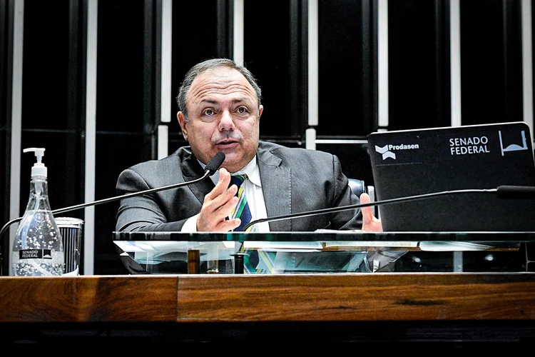 Ministro da Saúde, Eduardo Pazuello, em audiência pública no Senado: faltou clareza e transparência, dizem parlamentares (Pedro França/Agência Senado)