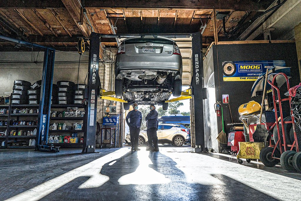 Por que ladrões estão roubando catalisadores de carros?