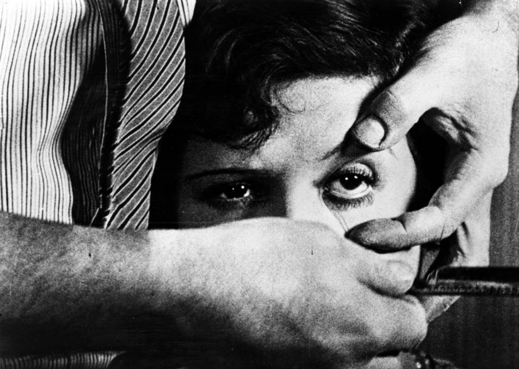 Mostra celebra inventiva produção de Luis Buñuel e Jean-Claude Carrier