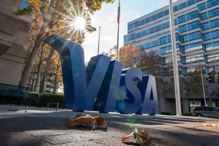 Visa é uma das maiores empresas do mundo na área de pagamentos (Bloomberg/Getty Images)