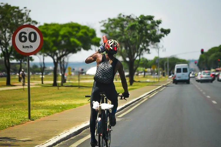 Bicicletas: o volume comercializado de bicicletas fabricadas aqui, importadas e montadas localmente atingiu 6 milhões de unidades em 2020 (Marcello Casal Jr/Agência Brasil)