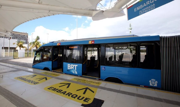 Ônibus BRT no Rio de Janeiro: gap de investimentos em mobilidade urbana no país é de R$ 8 bilhões (Prefeitura do Rio/Divulgação)