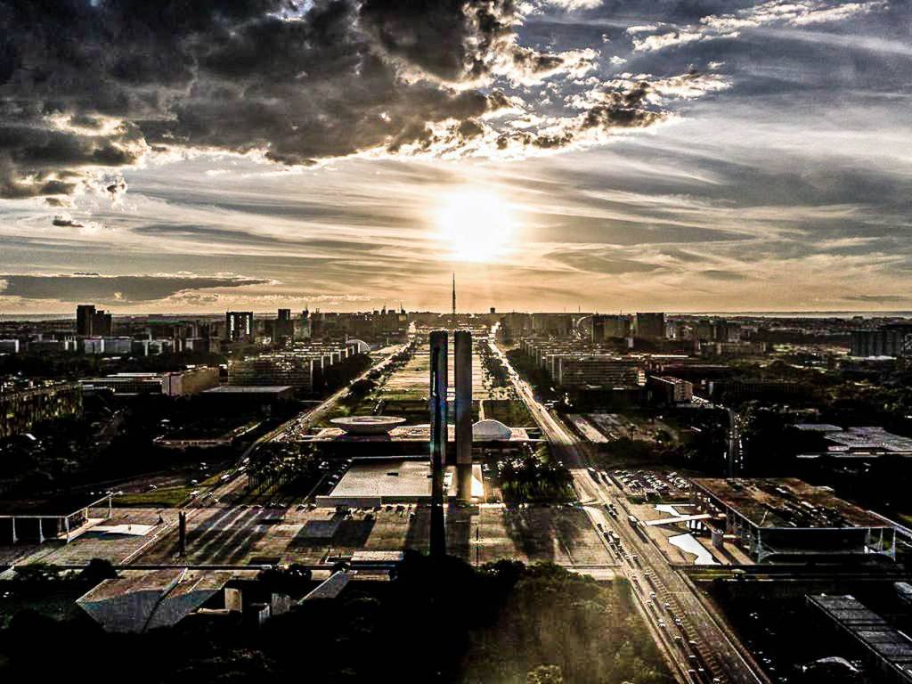 Vista aérea da Esplanada dos Ministérios em Brasília-DF, localizada no Eixo Monumental, via que corta o Plano Piloto no sentido leste-oeste (Marcello Casal Jr/Agência Brasil)