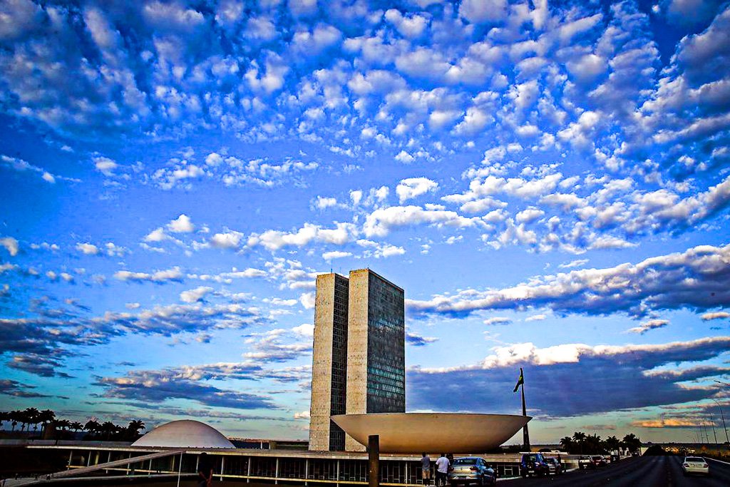 Congresso Nacional em Brasília: decisões dos políticos colocam em jogo as perspectivas de crescimento para o país | Foto: Marcello Casal Jr/Agência Brasil (Agência Brasil/Marcello Casal Jr)