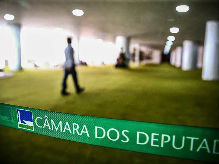 Salão Verde da Câmara dos Deputados com movimento reduzido em razão da pandemia do novo coronavírus (Marcelo Camargo/Agência Brasil)