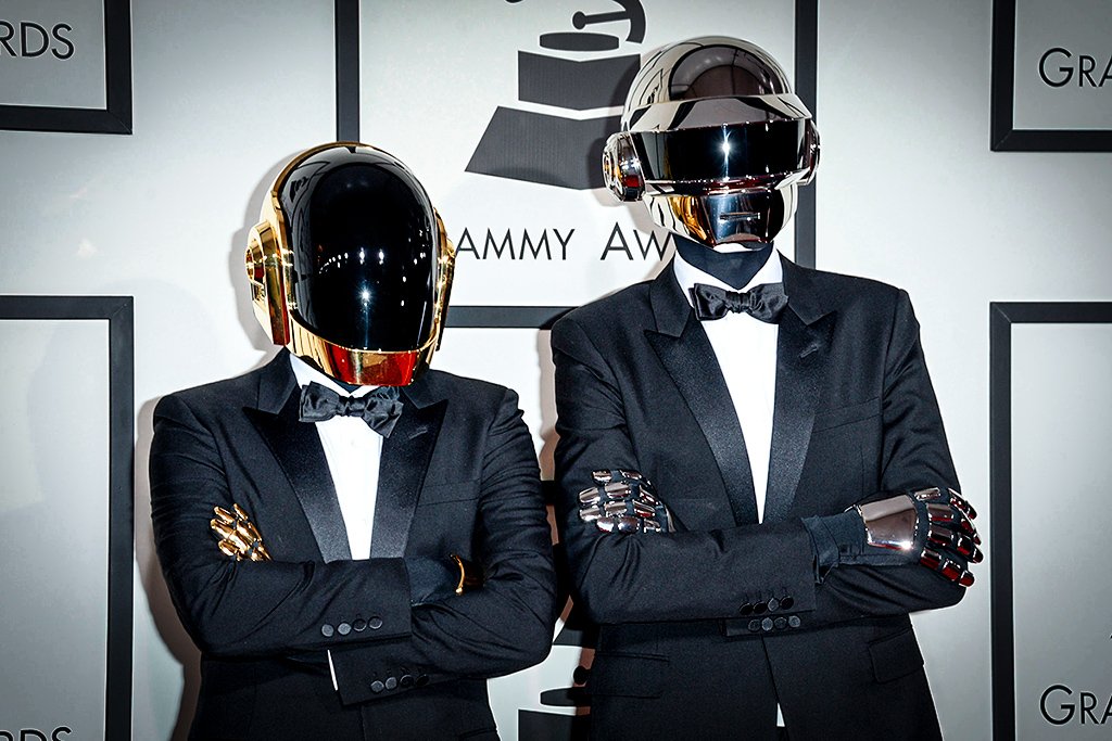 Daft Punk anuncia fim do duo após 28 anos