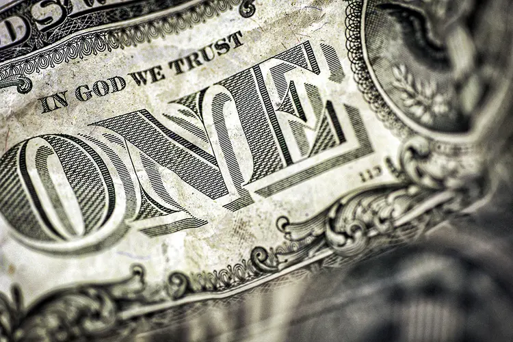 Dólar: moeda segue próximo da máxima em 20 anos no exterior (Adrienne Bresnahan/Getty Images)
