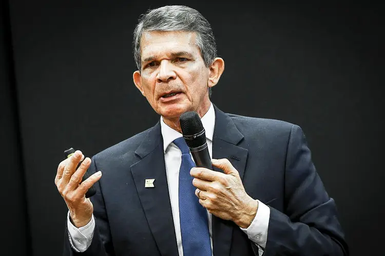 O ministro da Defesa, Joaquim Silva e Luna participa de audiência pública na Comissão de Relações Exteriores e Defesa Nacional da Câmara dos Deputados
 (Agência Brasil/Agência Brasil)