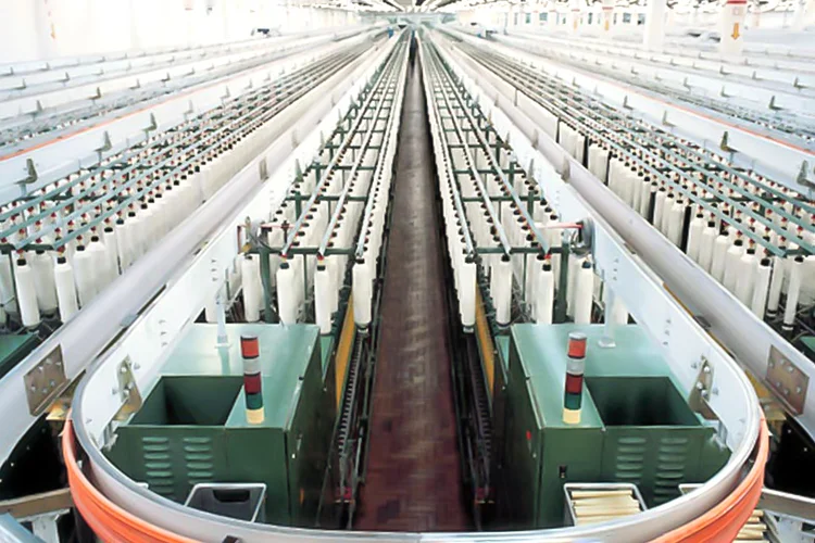 Linha de produção em fábrica da Santanense (Divulgação/Divulgação)