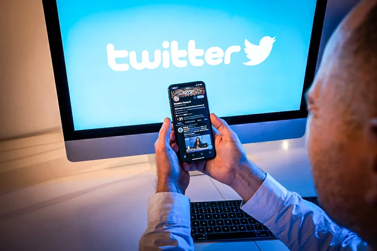 Twitter: A função será implementada inicialmente em um grupo limitado de usuários (Jaap Arriens/NurPhoto/Getty Images)