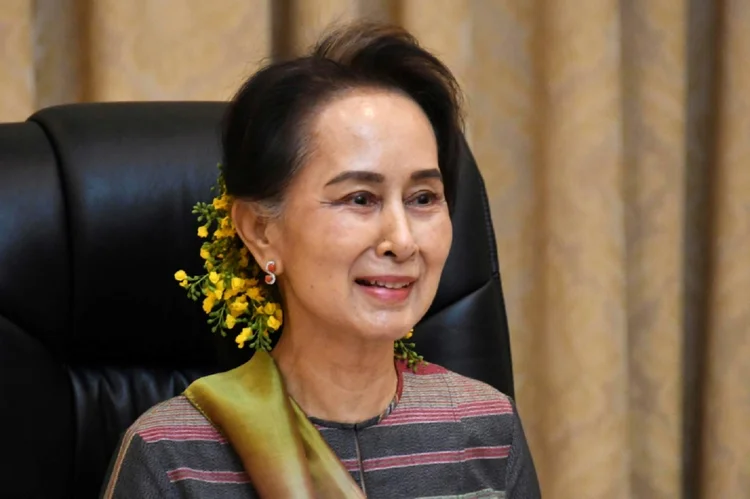 A líder de Mianmar, Aung San Suu Kyia: Mianmar saiu há apenas dez anos de um regime militar que governou o país durante quase meio século (AFP/AFP)