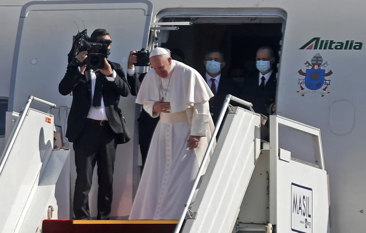 Papa Francisco deixa o Iraque após visita histórica sem incidentes (AHMAD AL-RUBAYE/AFP)