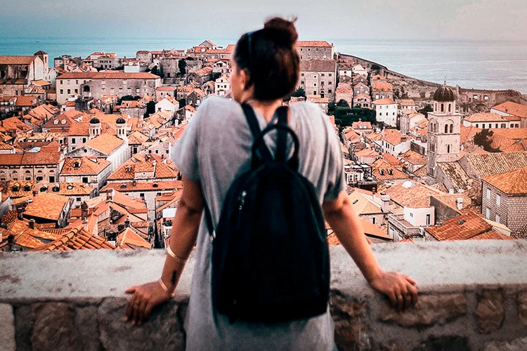 Faça o seu seguro e não deixe de garantir a sua proteção quando for curtir uns dias de descanso ou viajar à trabalho!  (Pexels/Fotos Públicas)