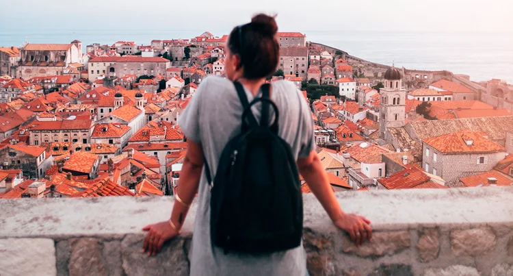Faça o seu seguro e não deixe de garantir a sua proteção quando for curtir uns dias de descanso ou viajar à trabalho!  (Pexels/Fotos Públicas)