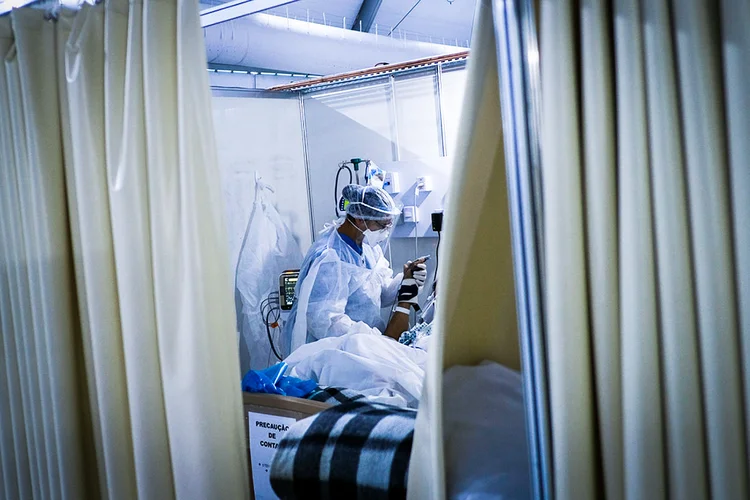 Usuário tem direito à informação e pode fazer reclamações e denúncias caso o plano tenha tratado a covid-19 ou outra doença de maneira irregular | Foto: Ricardo Moraes/Reuters (Ricardo Moraes/Reuters)