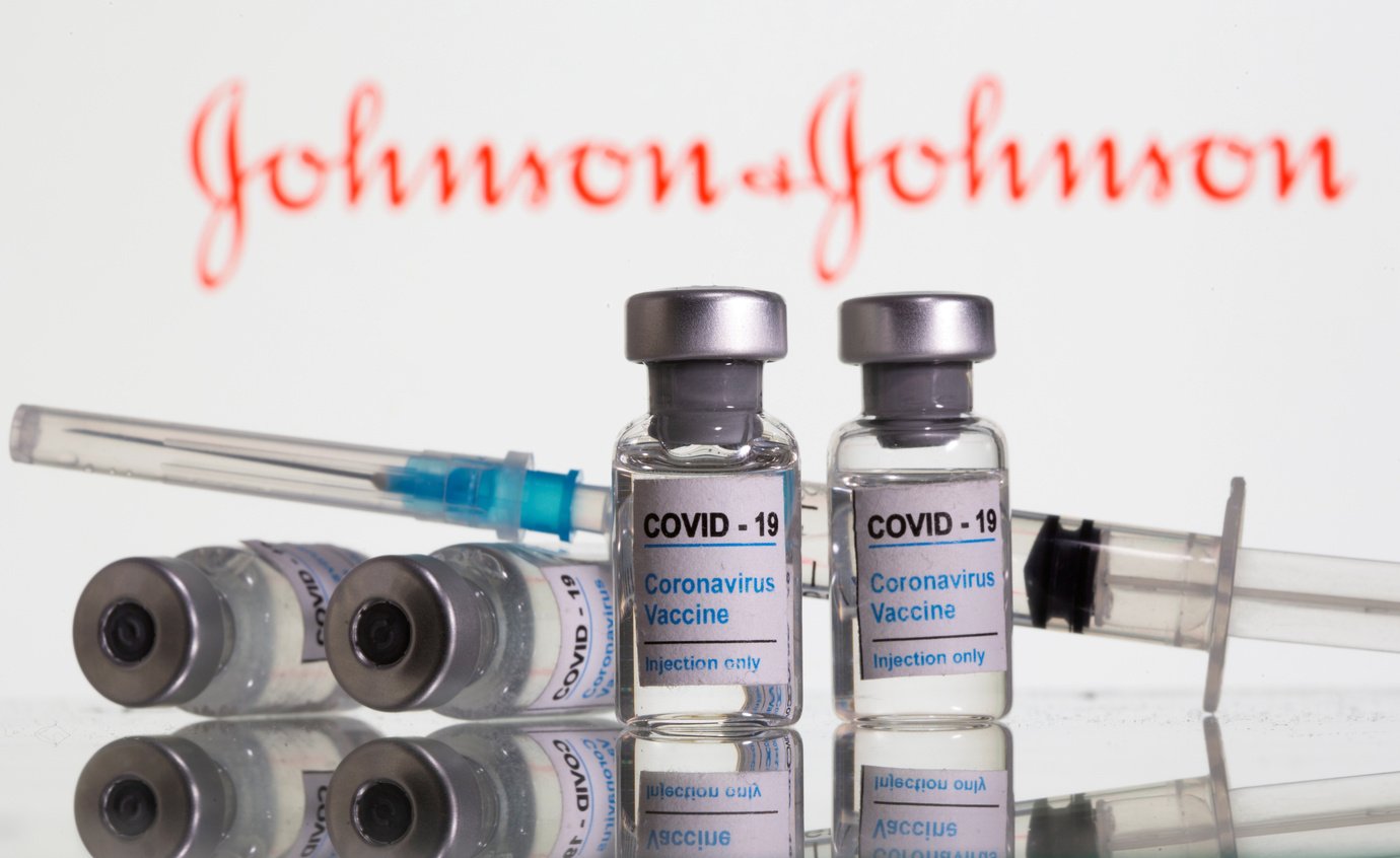 Reino Unido aprova uso de vacina da Johnson & Johnson contra covid-19