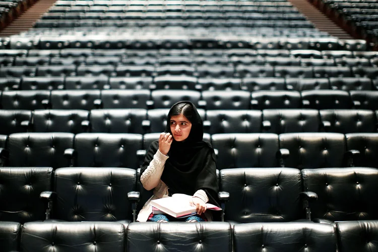 Malala: em 2014, ela se tornou a mais jovem ganhadora do Prêmio Nobel da Paz aos 17 anos (Olivia Harris/Reuters)