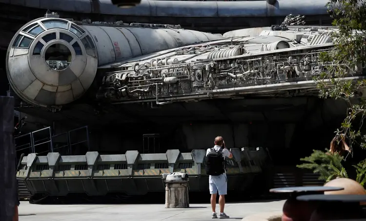 Réplica da Millennium Falcon na Disneylândia, na Califórnia (Mario Anzuoni/Reuters)