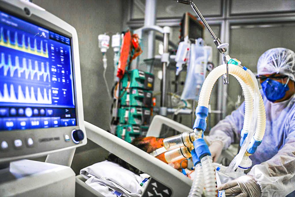 Anvisa dá autorização prévia para exportação de remédios do kit intubação