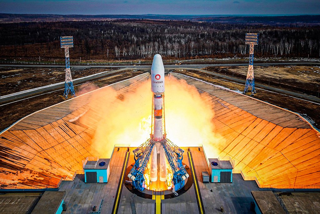 OneWeb: fundada em 2014 pelo empresário Greg Wyler, a OneWeb planejava lançar cerca de 650 satélites em órbita terrestre baixa para fornecer internet global (Agência espacial russa Roscosmos /Handout/Reuters)