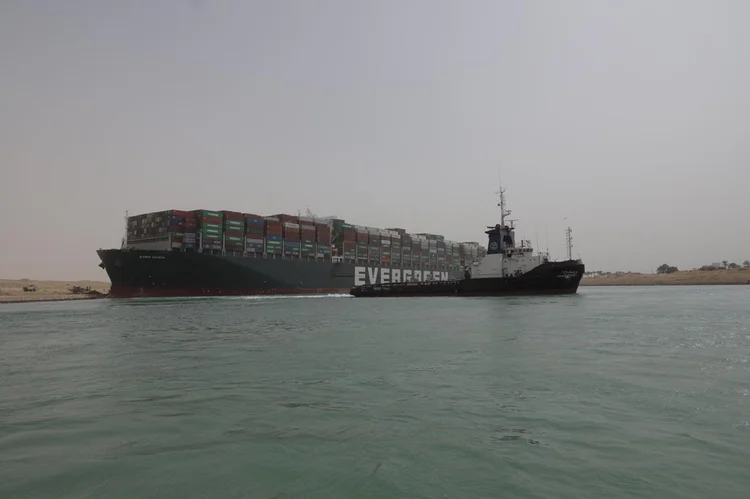 Iêmen: Dados do Fundo Monetário Internacional (FMI) indicam que o volume transportado pelo canal caiu 35% na semana passada (Authority/Divulgação/Reuters)