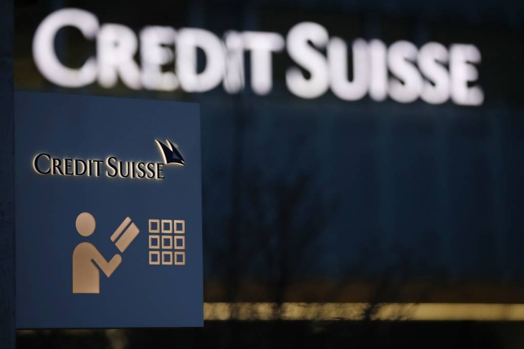 Credit Suisse: Perdas financeiras, escândalos e ações judiciais atingiram o banco nos últimos anos (Stefan Wermuth/Bloomberg)