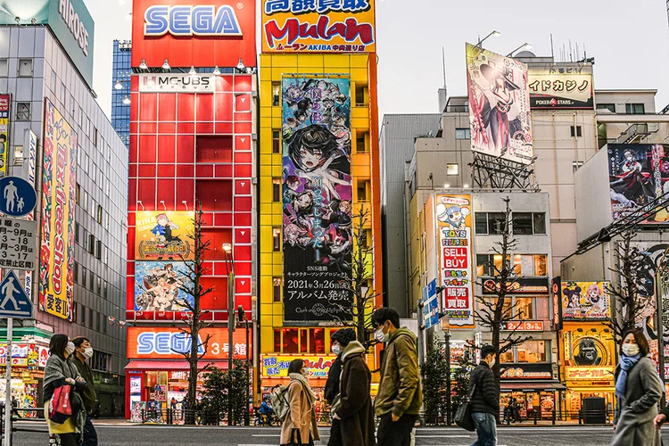 O distrito de Akihabara, em Tóquio, um centro da cultura de anime. O boom da indústria apenas aumentou a lacuna entre lucros e salários. (Noriko Hayash/The New York Times)