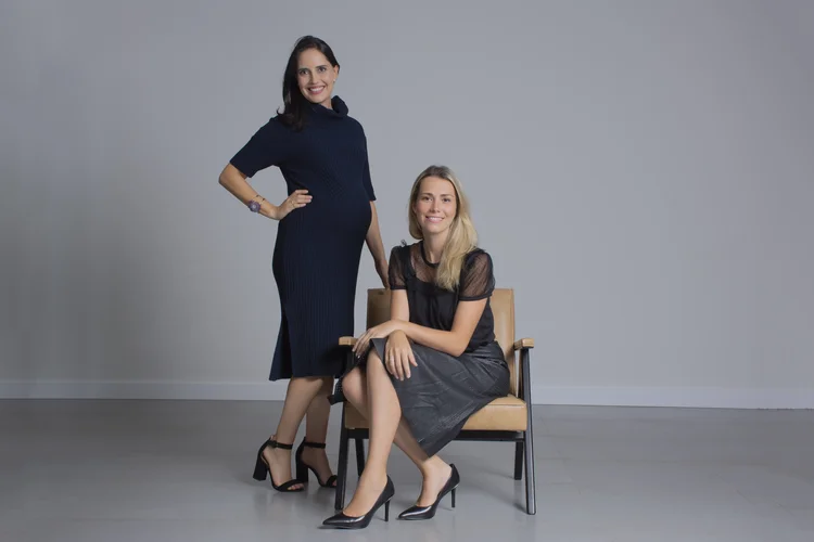 As sócias fundadoras da marca, Mariana Penazzo e Bárbara Almeida. (Dress & Go/Divulgação)