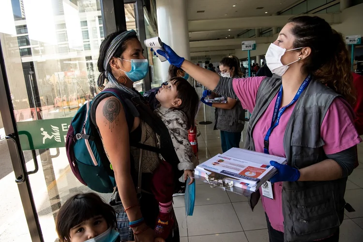 Chile: 44% da população objetivo já recebeu ao menos uma dose da vacina (Martin BERNETTI / AFP/Getty Images)