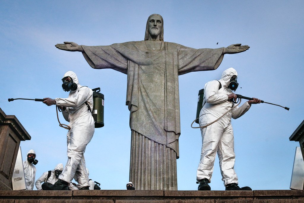 Brasil registra 860 novas mortes por Covid-19 e total chega a 449.068