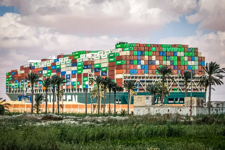 Ever Given: navio está encalhado e bloqueia o Canal de Suez (Samuel Mohsen/Picture alliance/Getty Images)