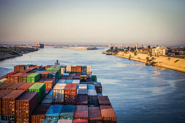 Canal de Suez: rebeldes houtis fizeram mais de 70 ataques contra navios  (Tim Martin/Getty Images)