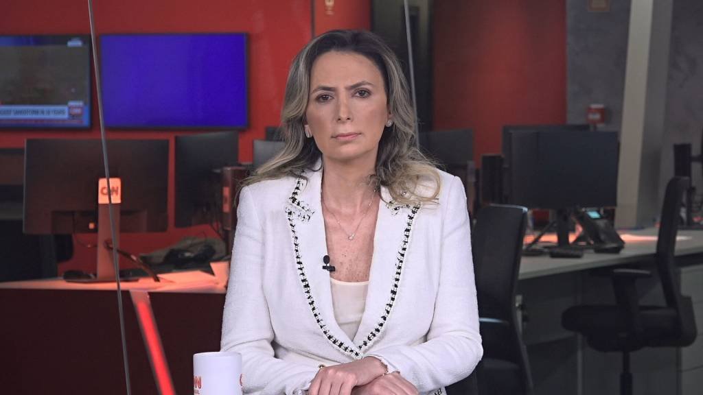 A médica cardiologista e intensivista Ludhmila Hajjar, em entrevista à CNN Brasil, logo após recusar o convite para assumir a pasta da Saúde do Governo Bolsonaro (Reprodução/Divulgação)