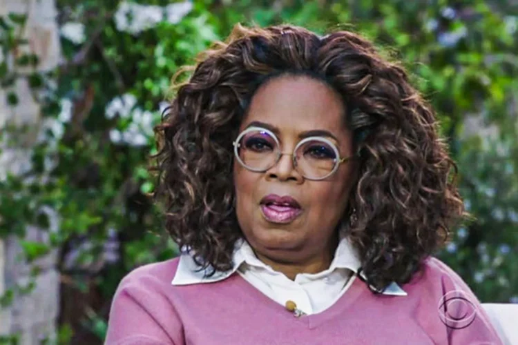 Oprah Winfrey: primeiro emprego da apresentadora americana foi num supermercado (CBS/Reprodução)