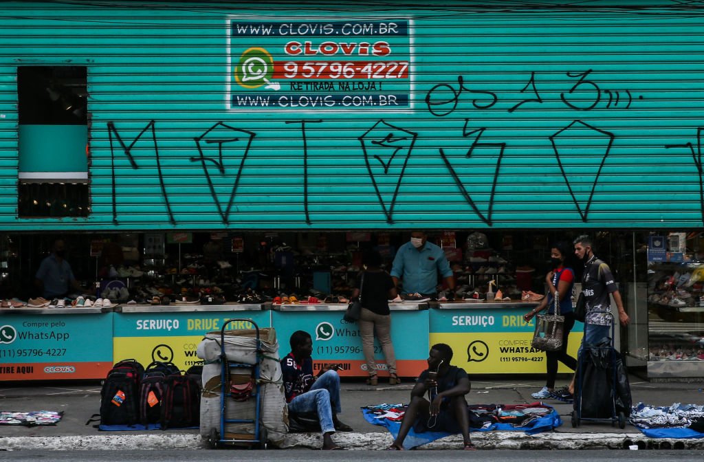 Ambulantes em São Paulo: a falta de investimento em inovação impede um crescimento mais acelerado da economia (Getty Images/Alexandre Schneider)