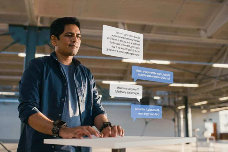 Teclado virtual: com leitura dos impulsos nervosos, inteligência artificial conseguiria adaptar realidade aumentada ao usuário (Facebook Reality Labs/Divulgação)