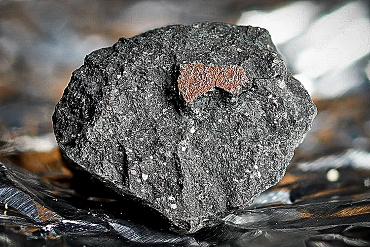 Meteorito Winchcombe foi encontrado no Reino Unido (Trustees of the Natural History Museum, London/Divulgação)