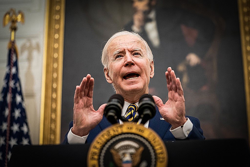 Joe Biden: o presidente voltou a ressaltar a proposta de cerca de US$ 2 trilhões em investimentos a infraestrutura (Ken Cedeno/CNP/Bloomberg/Getty Images)