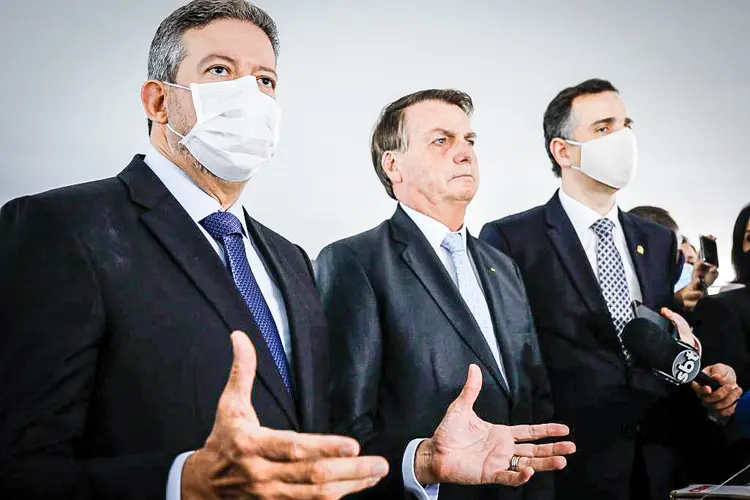 Preside da Câmara dos Deputados, Arthur lira, presidente Bolsonaro e o presidente do Senado, Rodrigo Pacheco. (Sergio Lima/Foto de Arquivo/Getty Images)