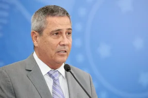Moraes nega pedido de defesa e mantém prisão de Braga Netto