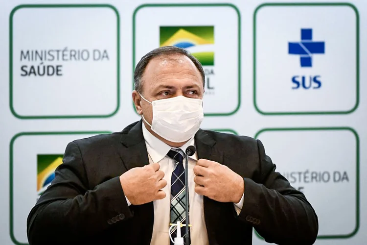 Ex-ministro da Saúde, Eduardo Pazuello: ministros do Tribunal de Contas da União (TCU) sinalizaram que devem punir Pazuello e seus auxiliares por omissões na gestão da pandemia da covid-19 (EVARISTO SA / Colaborador/Getty Images)