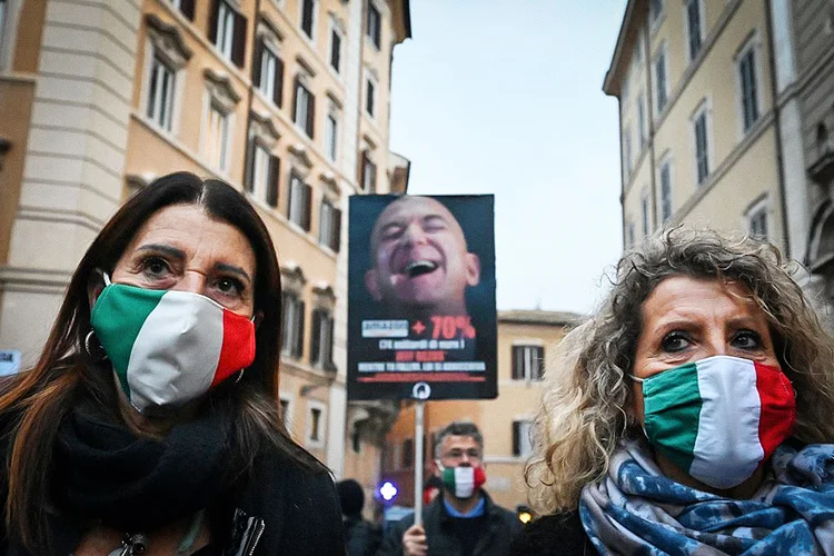 Protesto contra a Amazon na Itália em novembro de 2020: o país é um dos maiores mercados da varejista (ALBERTO PIZZOLI/AFP/Getty Images)