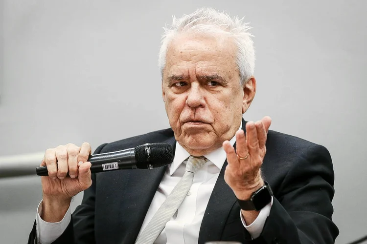 O presidente da Petrobras, Roberto Castello Branco, participa de  audiência pública na Comissão de Fiscalização Financeira e Controle da Câmara dos Deputados (Fabio Rodrigues Pozzebom/Agência Brasil)