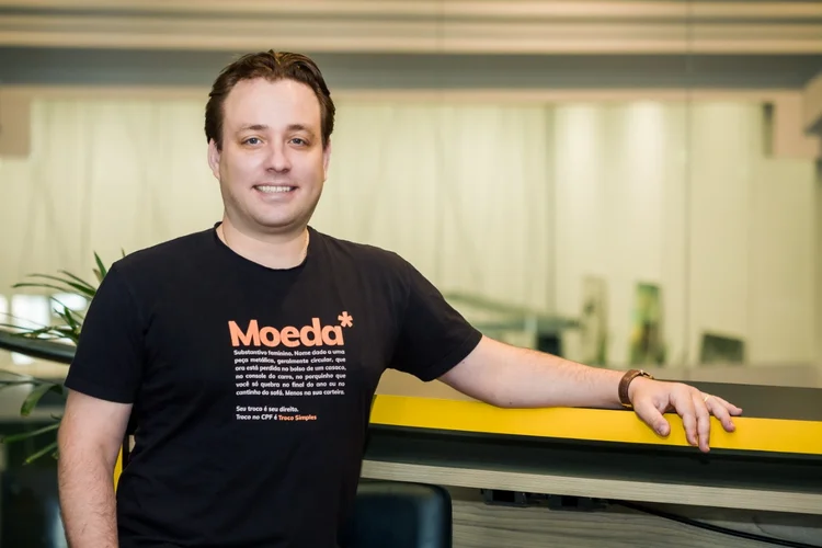 Anderson Locatelli, fundador e presidente da Sled: a empresa permite que mercados, farmácias e lojas de conveniência ofereçam saques bancários a seus clientes (Sled/Divulgação)