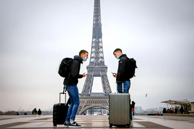 Paris e sua região viveram uma "queda histórica das visitas" dos turistas estrangeiros (AFP/AFP)