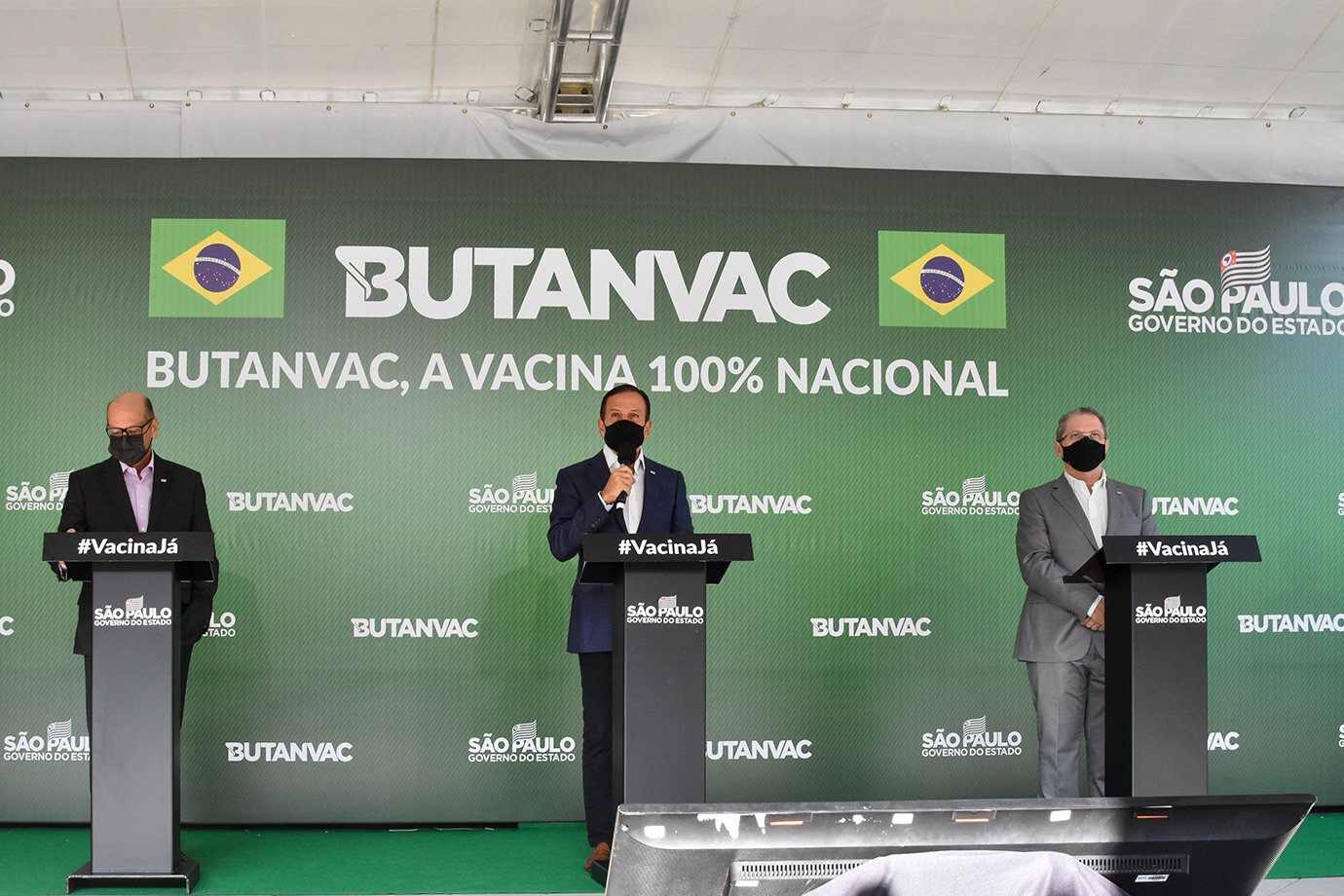 Vacina nacional Butanvac; 49% desaprovam Bolsonaro ​e tudo para ler hoje