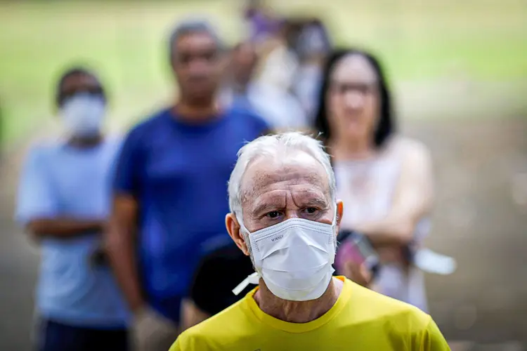 Gripe: Desde o início de 2024, foram registrados 2.322 óbitos por síndrome respiratória grave no país (Ueslei Marcelino/Reuters)