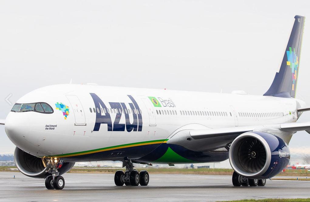 Futebol no ar: Azul transmitirá jogos da Copa ao vivo em voos